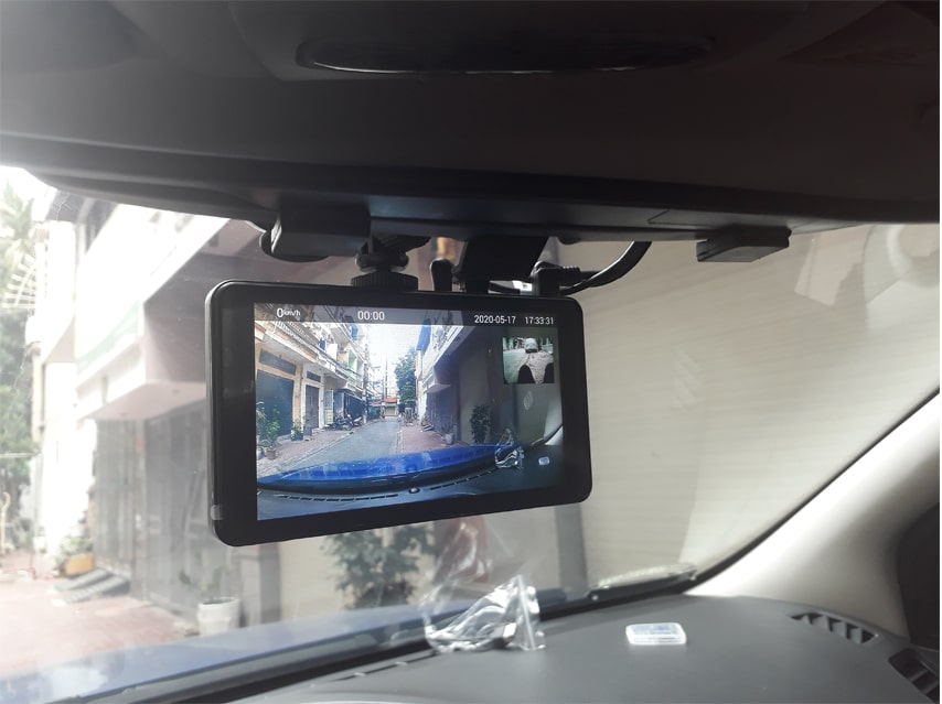 lắp đặt camera hành trình xe ô tô vietmap a50 vừa ghi hình vừa dẫn đường